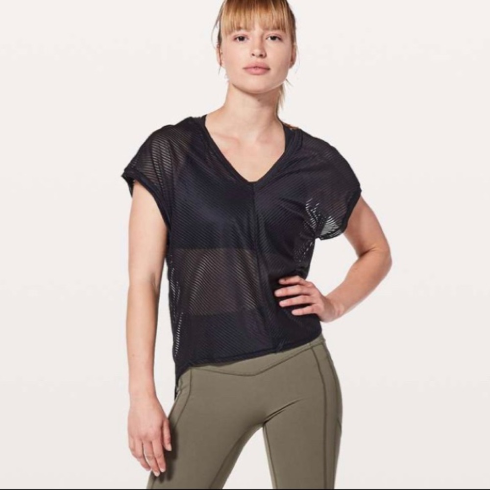 RARE FIND. LULULEMON: Ahead By Miles Shirt